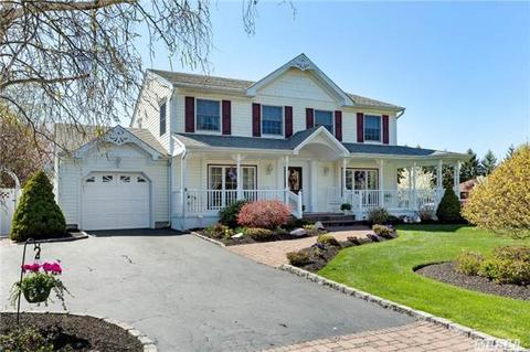 5 Tara Ln, Commack, NY 11725 photo 1