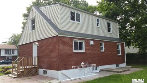 247 Tree Ave, Central Islip, NY 11722 photo 1
