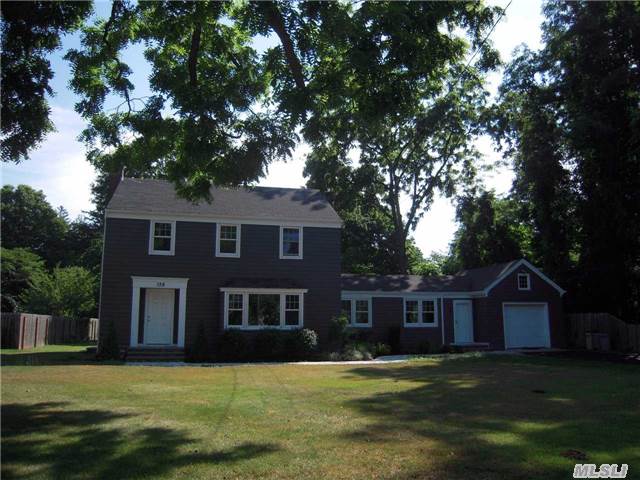 128 Prospect Pl, Riverhead, NY 11901 photo 1