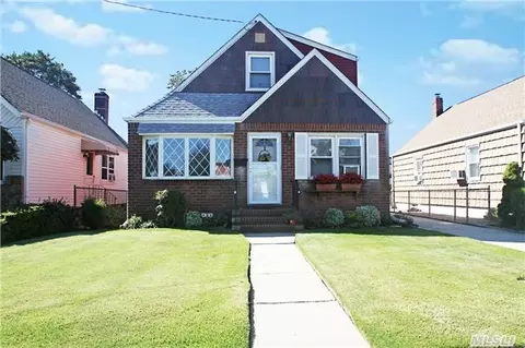 985 Third Ave, Franklin Square, NY 11010 photo 1