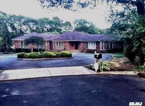 11 Richard Ct, Patchogue, NY 11772 photo 1