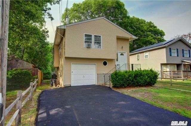 16 Fairmont Ave, Patchogue, NY 11772 photo 1