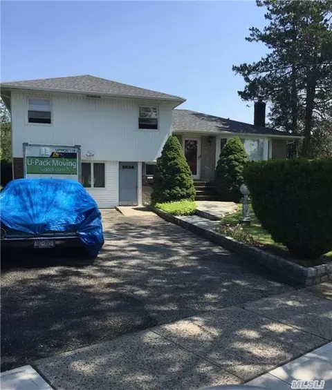 62 Marilyn Blvd, Plainview, NY 11803 photo 1