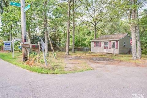 8 Hamilton St, Patchogue, NY 11772 photo 1
