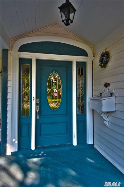 69 E Bayberry Rd, Islip, NY 11751 photo 1