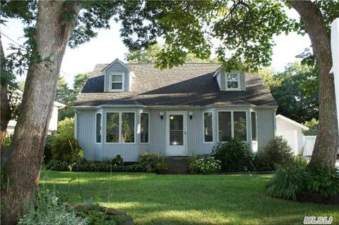 60 Brandywine Dr, Mastic, NY 11950 photo 1