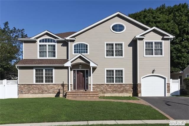 40 Mitchell Ave, Plainview, NY 11803 photo 1