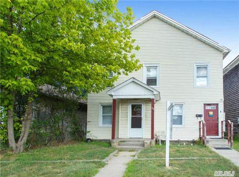 129 Waverly Ave, Patchogue, NY 11772 photo 1