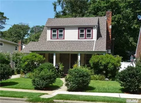 102 Mount Joy Ave, Freeport, NY 11520 photo 1