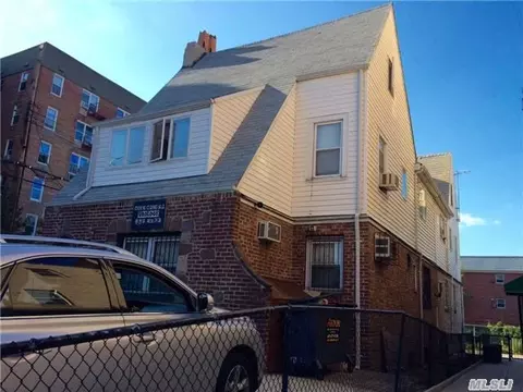 Undisclosed, Flushing, NY 11355 photo 1