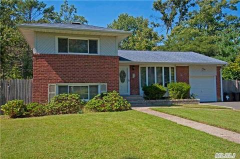4 Dutchess Pl, Commack, NY 11725 photo 1