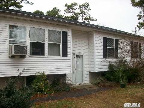 644 N Dunton Ave, Patchogue, NY 11772 photo 1