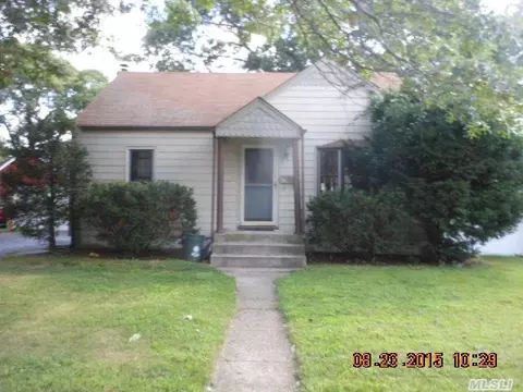 41 N Prospect Ave, Patchogue, NY 11772 photo 1