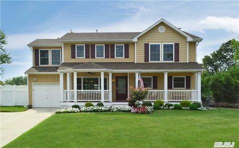 40 Pickwick Dr, Commack, NY 11725 photo 1