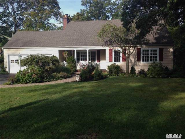 190 Cedar Ave, Islip, NY 11751 photo 1