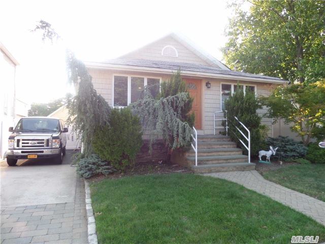 483 Cedarhurst Ave, Cedarhurst, NY 11516 photo 1