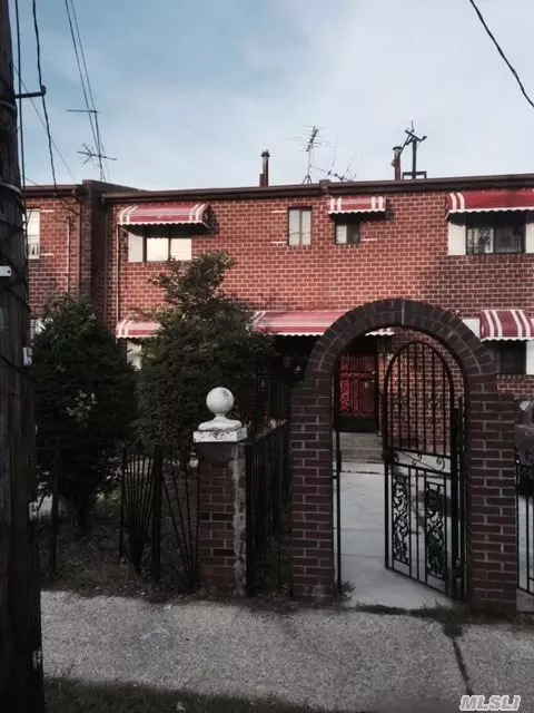 487 Powell St, Brooklyn, NY 11212 photo 1