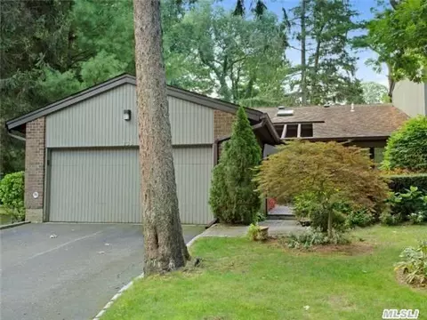 138 Golf View Dr, Jericho, NY 11753 photo 1