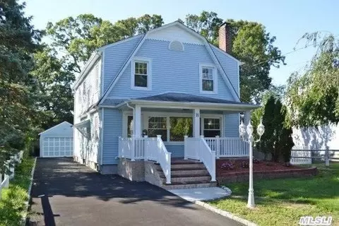 18 Independence Ave, Babylon, NY 11702 photo 1