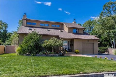 92 Holmes Ave, Islip, NY 11751 photo 1