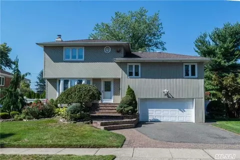 49 Winthrop Rd, Plainview, NY 11803 photo 1