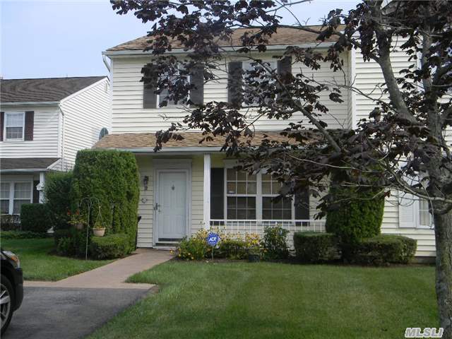 2 Doe Path, Coram, NY 11727 photo 1