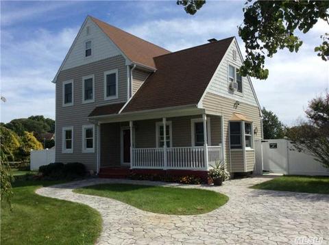 17 Roan Ln, Riverhead, NY 11901 photo 1