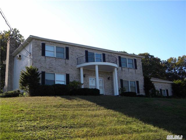 24 Dolphin Way, Riverhead, NY 11901 photo 1