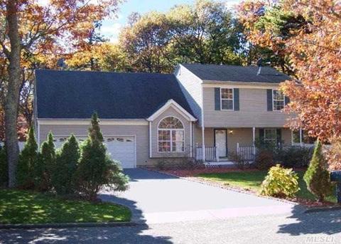 26 Pauls Path, Coram, NY 11727 photo 1