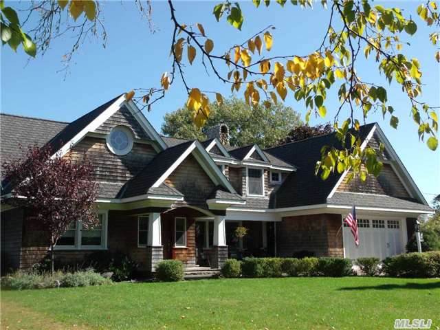 105 Elder Rd, Islip, NY 11751 photo 1