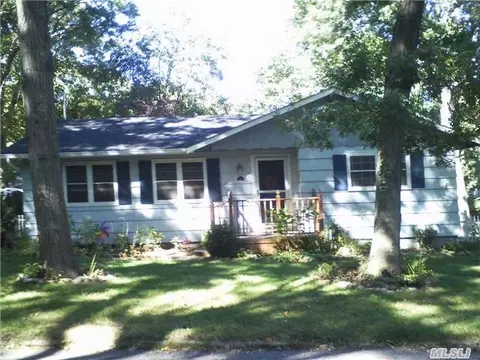 10 9th St, Wading River, NY 11792 photo 1