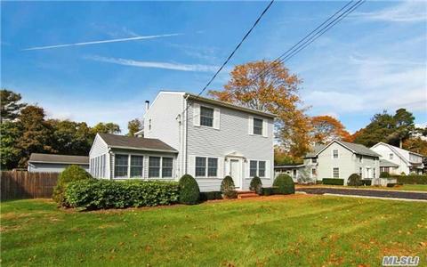 237 Sunset Ave, Westhampton Beach, NY 11978 photo 1
