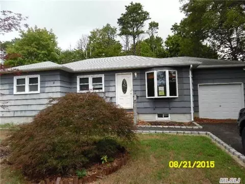 9 Baker Rd, Mastic Beach, NY 11951 photo 1