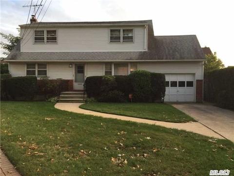 1065 Propp Ave, Franklin Square, NY 11010 photo 1