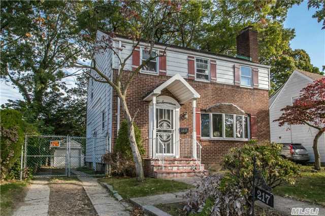 217 Carolina Ave, Hempstead, NY 11550 photo 1