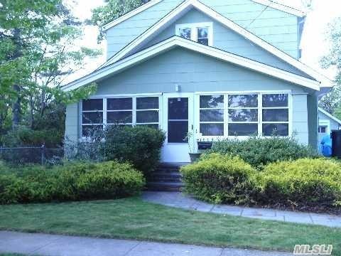 1063 Steele Blvd, Baldwin, NY 11510 photo 1