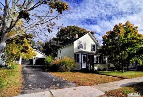 151 Smith Ave, Islip, NY 11751 photo 1