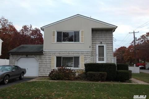 2 Dexter St, Mastic, NY 11950 photo 1