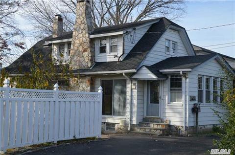 3474 Bay Front Dr, Baldwin, NY 11510 photo 1