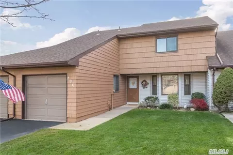 200 Scarlett Dr, Commack, NY 11725 photo 1