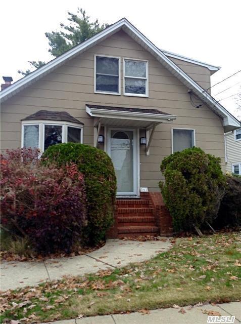 561 Emerson Ave, Baldwin, NY 11510 photo 1