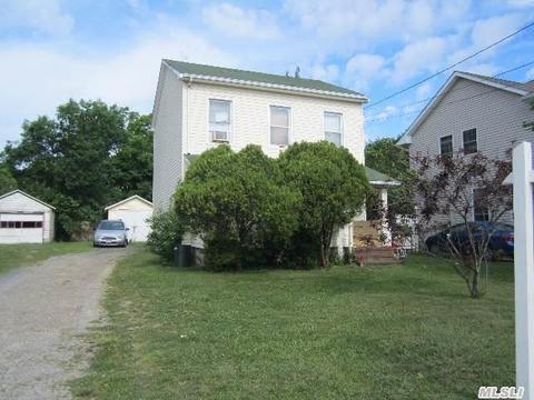 96 Bay Ave, Patchogue, NY 11772 photo 1