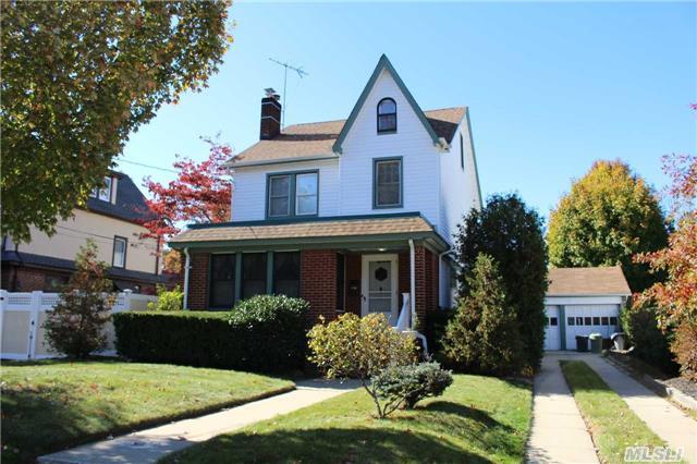 17 Barbera Rd, Commack, NY 11725 photo 1
