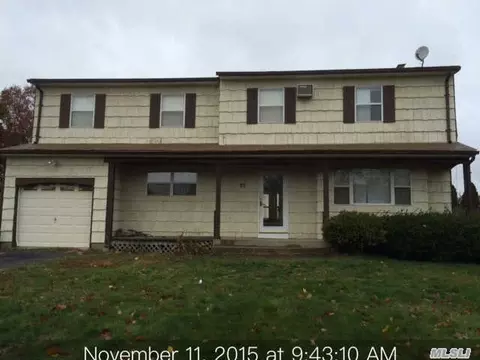 22 Redlef St, Patchogue, NY 11772 photo 1