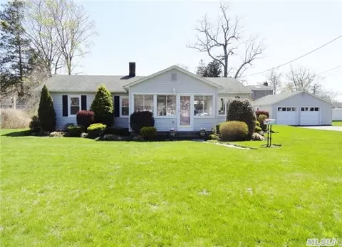 10 E Jackwill Rd, Patchogue, NY 11772 photo 1