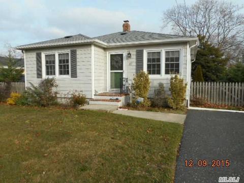 Undisclosed, Patchogue, NY 11772 photo 1