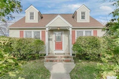 11 Perry Pl, Patchogue, NY 11772 photo 1