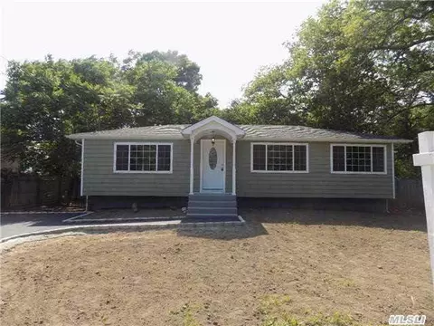 550 Islip Ave, Islip, NY 11751 photo 1