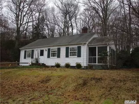 2107 N Wading River Rd, Wading River, NY 11792 photo 1