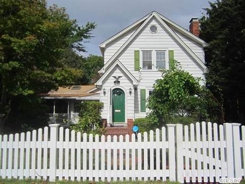 71 John St, Patchogue, NY 11772 photo 1